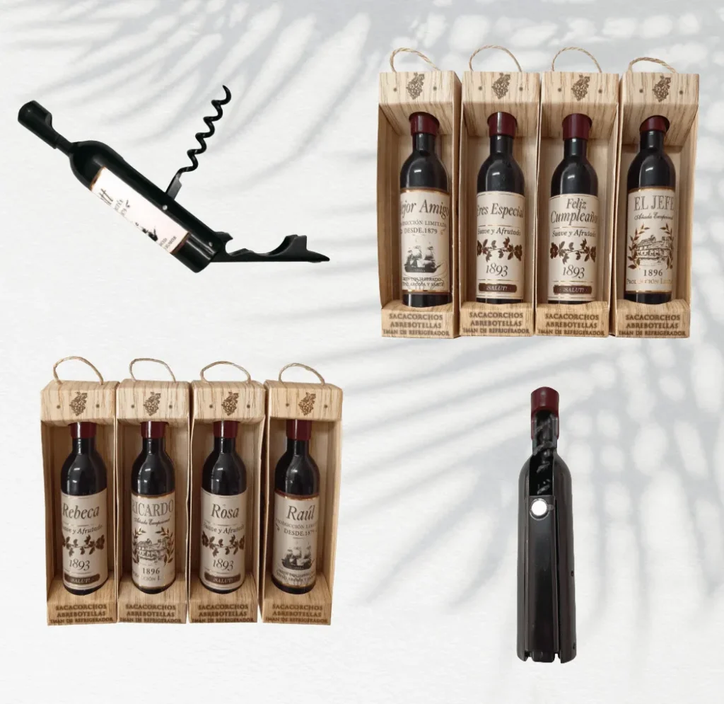Expositor Gran Bodega EXP-GB con nombres en inglés y español – sacacorchos, abrebotellas e imán personalizado